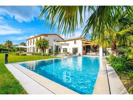 villa de 9 pièces de luxe en location saint-tropez  france