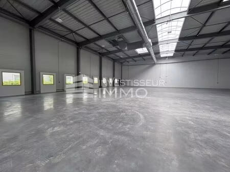 location bureaux 145 m² à 1 673 m²