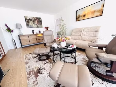 très bel appartement t5 avec vue lac