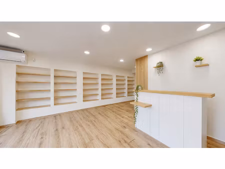 vente local commercial  90.00m²  ustaritz