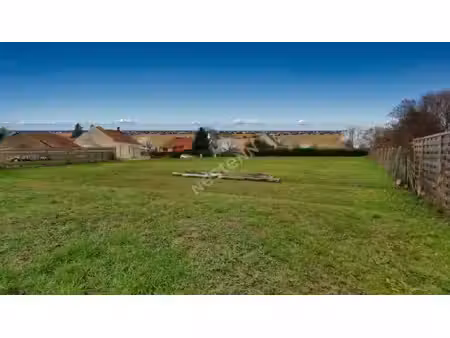terrain constructible au centre de saint martin en bresse de 942 m2