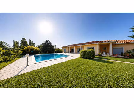 vente maison 7 pièces  200.00m²  fonsorbes