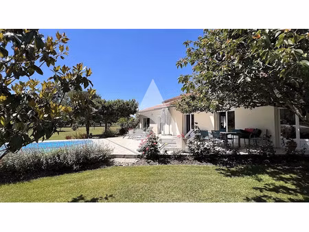vente maison 6 pièces 215 m² à saint-médard-de-guizières (33230)  344 500 €