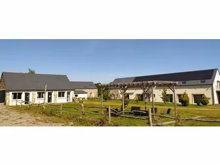 maison de luxe 20 chambres en vente à candé  france