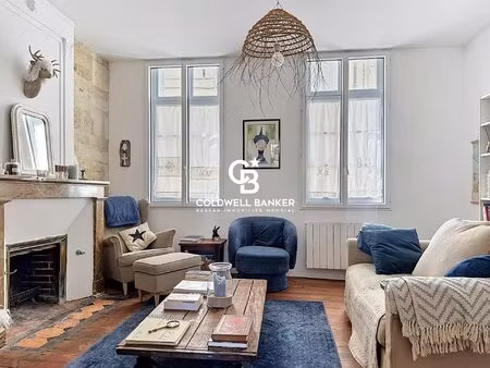 charmante maison en cœur de ville  avec garage  et commerces à pied