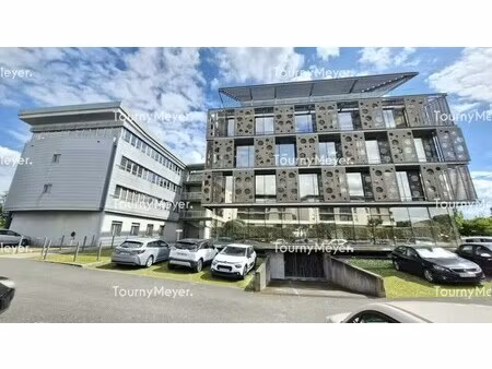 location bureaux 69 m² à 1 228 m²