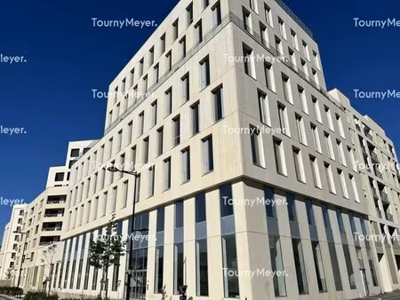 location bureaux 409 m² à 3 037 m²
