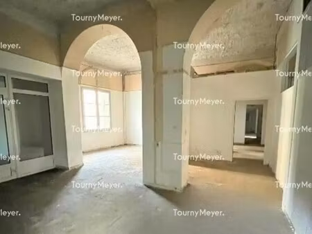 location commerce nimes 30000 524m²