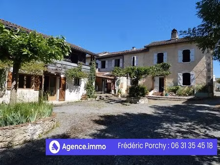 maison de maître avec dépendances sur un parc de 4600 m2