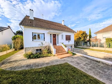 rèf 2168 - maison familiale  jardin et sous-sol