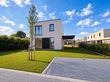 huis te koop in sint-lievens-houtem met 3 slaapkamers