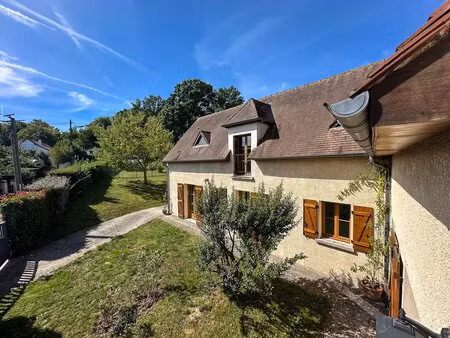 vente maison traditionnelle de 7 pieces proche de la forêt de plaisir