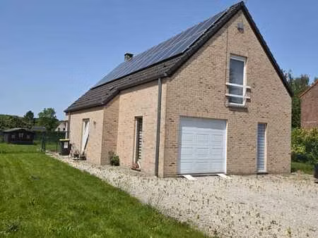 maison 3ch  garage  grand terrain  panneaux solaires