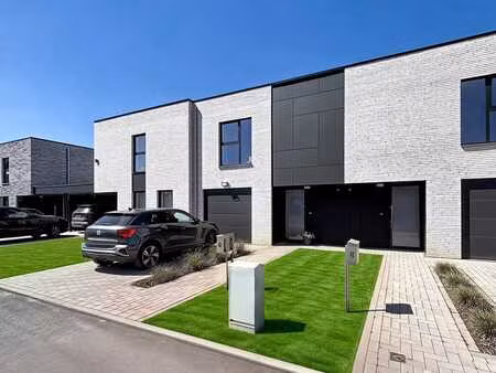 magnifique maison neuve 3 chambres – peb a+ – garage – véran