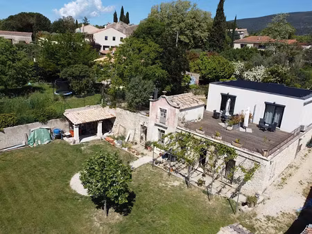 vente maison 6 pièces 200 m² à cucuron (84160)  890 000 €