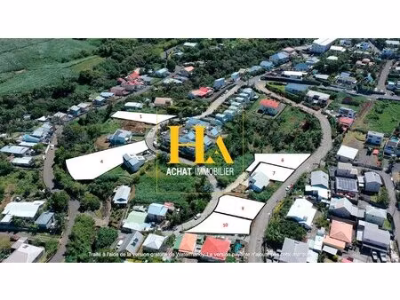 petite ile terrain de 1 248m²