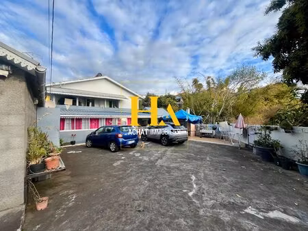 ensemble immobilier de 3 logements - tan rouge