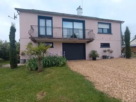 maison 4 chambres sous-sol complet terrain clos 900 m2
