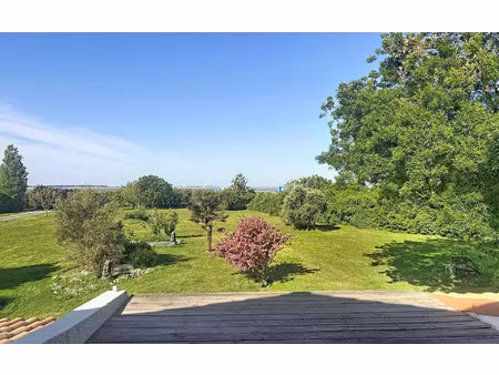 maison yves 360 m² t-5 à vendre  724 500 €