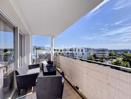 appartement t3 de 72m2 avec balcon de 10m2 et garage de 20m2!