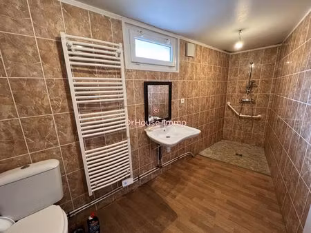 superbe maison familiale de six pièces avec garage au cœur de le ménil-de-briouze !