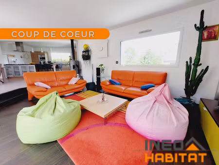 maison montreuil le gast 8 pièce(s) 182 m2