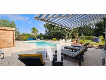 maison avec piscine et jardin saujon (17)