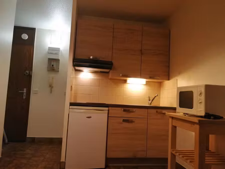location meublée appartement 1 pièce 24 m² à moûtiers (73600)  410 €