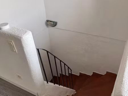 location appartement 1 pièce 40 m² à sollies-pont (83210)  750 €