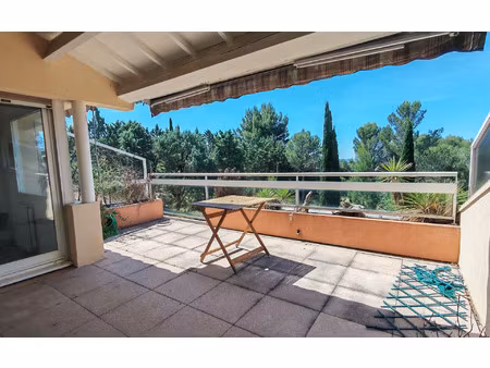 location appartement  m² t-3 à villeneuve-lès-avignon  940 €