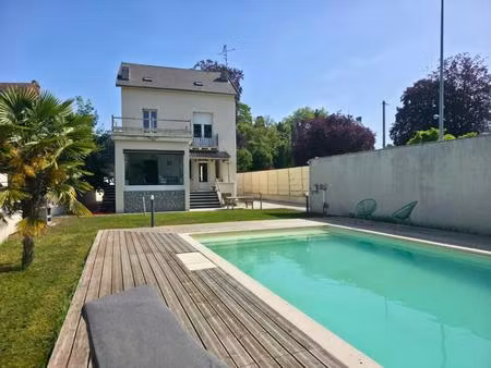 villa d’inspiration art déco avec piscine – caudry centre