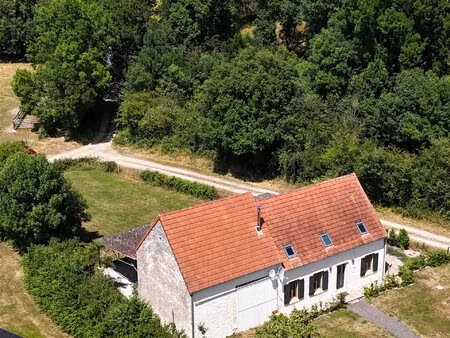une grange transformée en une superbe propriété  située dans un cadre rural exceptionnel