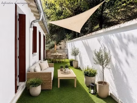 chatelguyon (63) - appartement 4 pièces rénové  balcon filant et terrasse privative