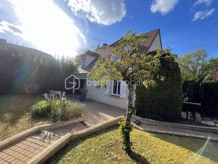 maison contemporaine de 104 28 m² à egly