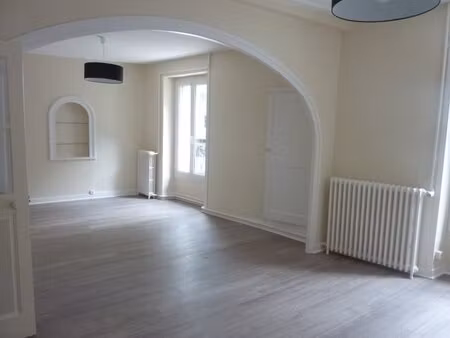 à louer appartement 86 6 m² – 600 € |la flèche