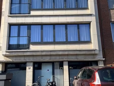 appartement te huur in berchem met 2 slaapkamers