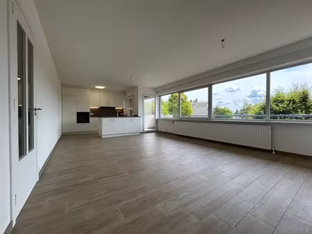 appartement te huur in maaseik met 3 slaapkamers