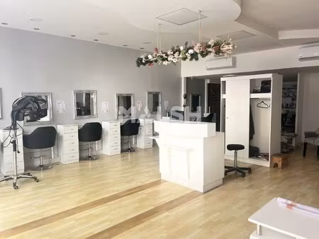 location local commercial 90m²