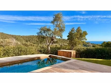 villa contemporaine 214m² 6 pieces vue mer  aux issambres