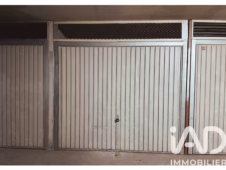 vente parking undefined m²
