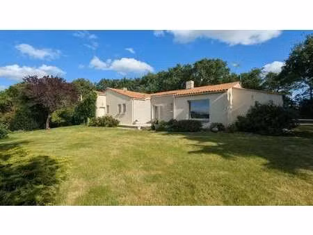 vente maison à aizenay (85190) : à vendre / 126m² aizenay