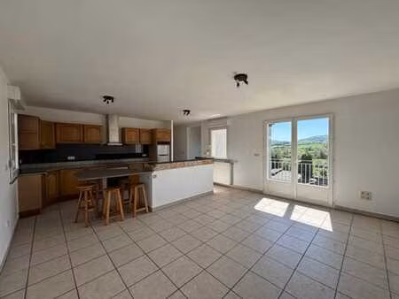 superbe appartement 2 chambres avec balcon à musson!