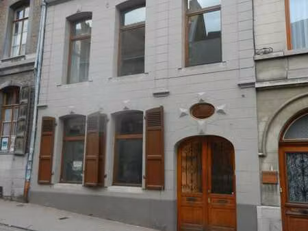 maison de style 190m²  3 chambres  jardin