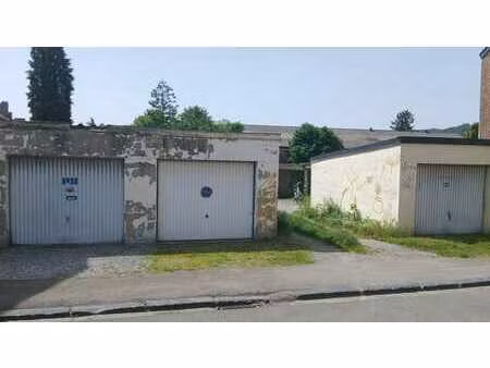 boxe de garage 14m² au centre de jambes