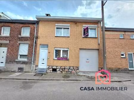 maison avec terrasse et jardin