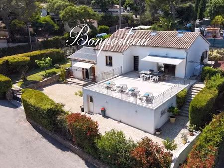 vente maison 6 pièces 150 m² à cavalaire-sur-mer (83240)  925 000 €