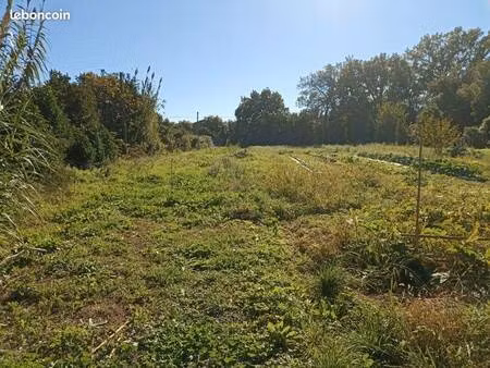 terrain constructible viabilisé à vendre