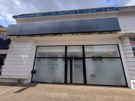 local commercial à vendre
