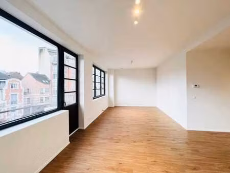 montgomery - lumineux appartement neuf avec terrasse!