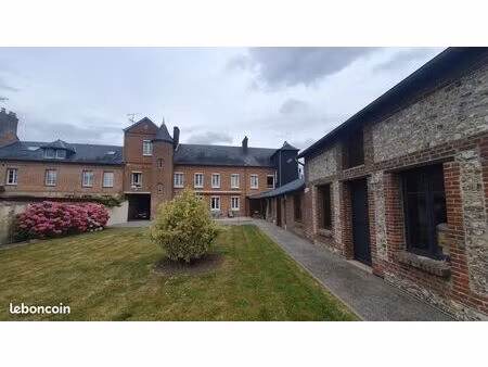 maison 10 pièces 231 m²